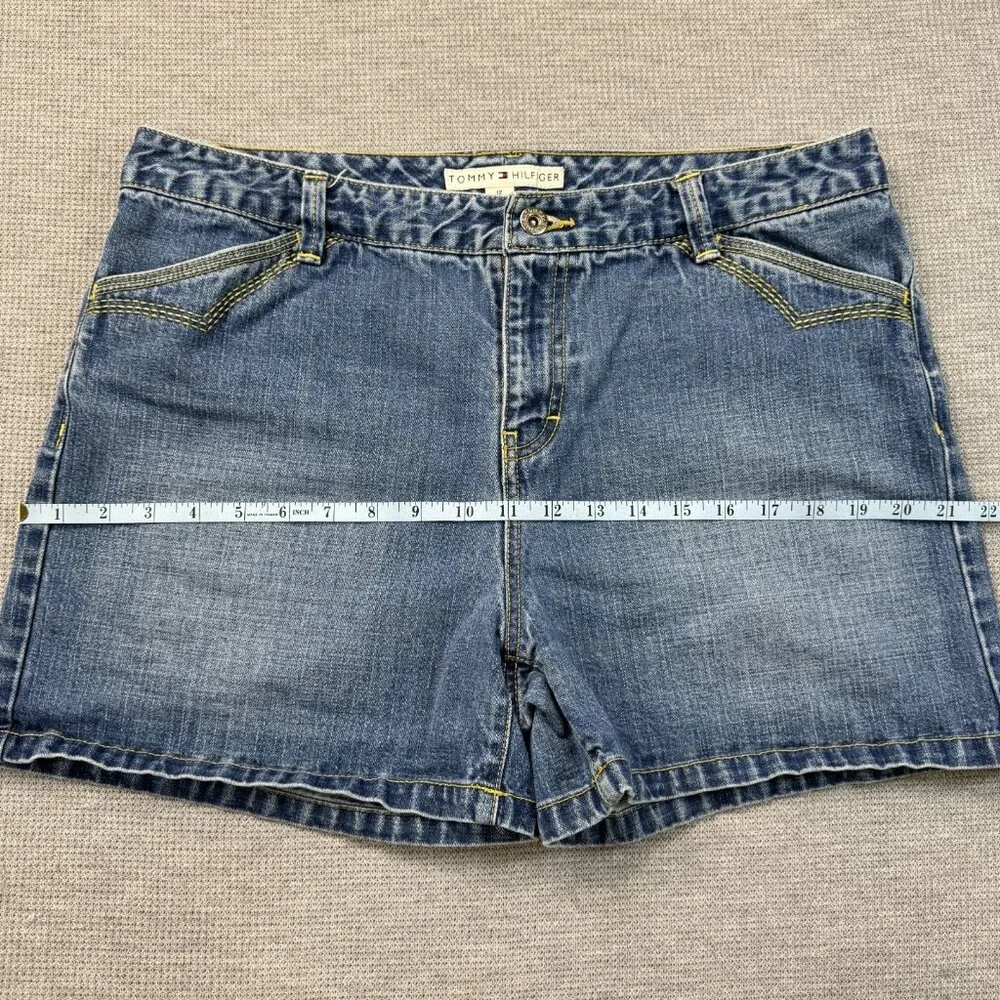 Tommy Hilfiger Womens Shorts Blue Denim Cotton Medium Wash Slash Pocket Size 12 - Picture 8 of 12
